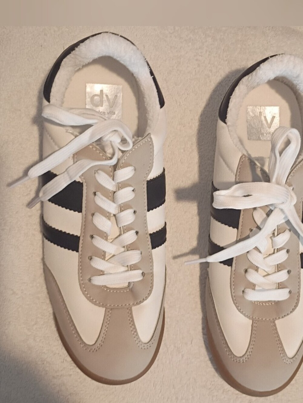 NWOB Dolce Vita Women's White, Black & White Women's Sneakers Size W/MS 9